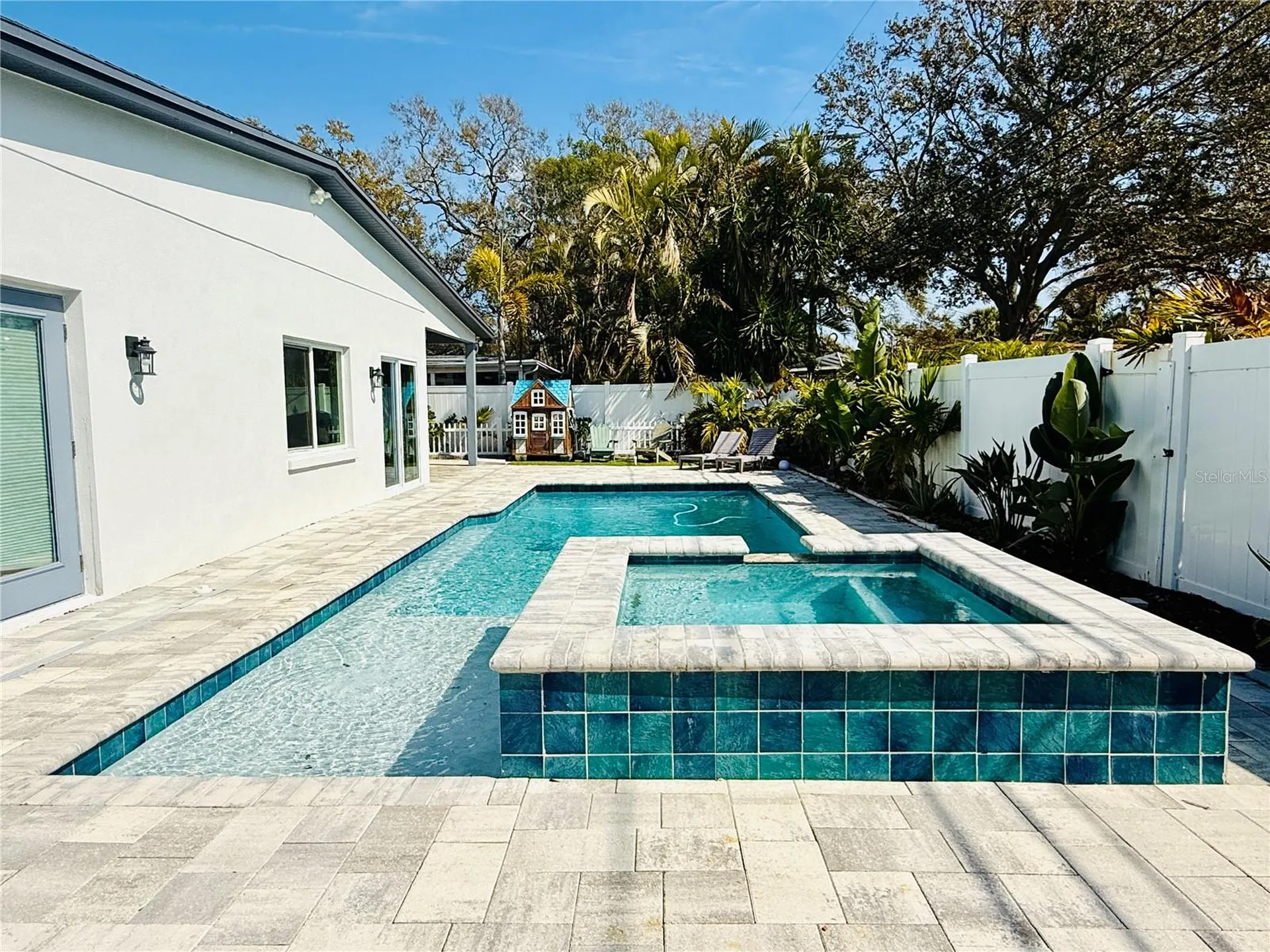8280 32nd Avenue N St Petersburg FL 33710