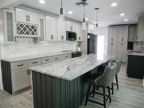 8280 32nd Avenue N St Petersburg FL 33710