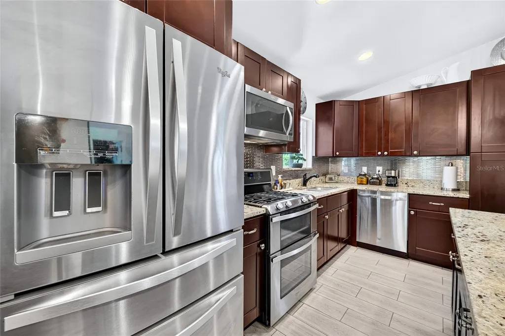 3227 W Spruce Street Tampa FL 33607