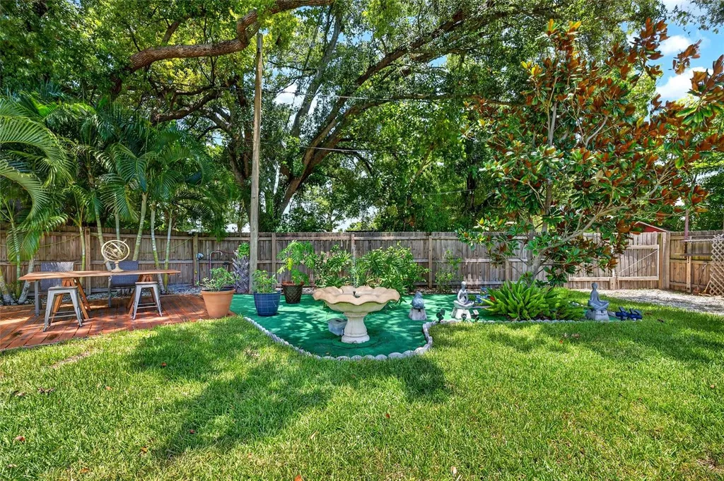 3227 W Spruce Street Tampa FL 33607