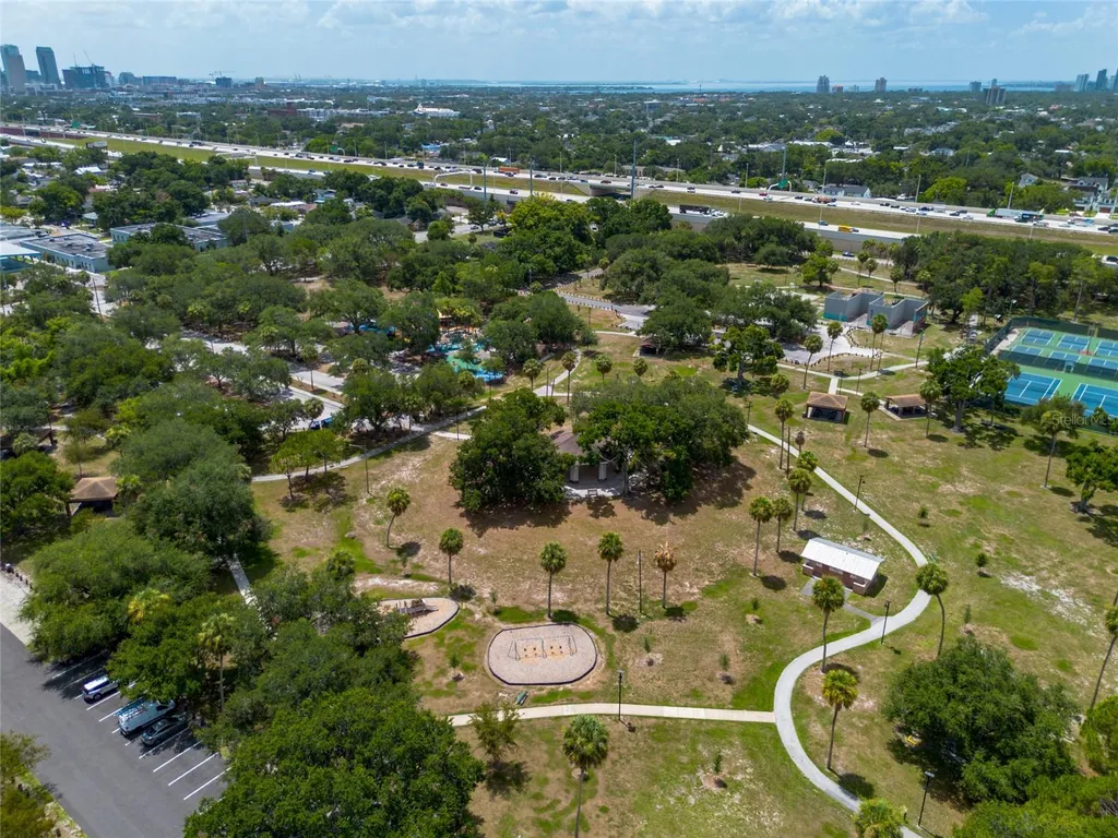 3227 W Spruce Street Tampa FL 33607
