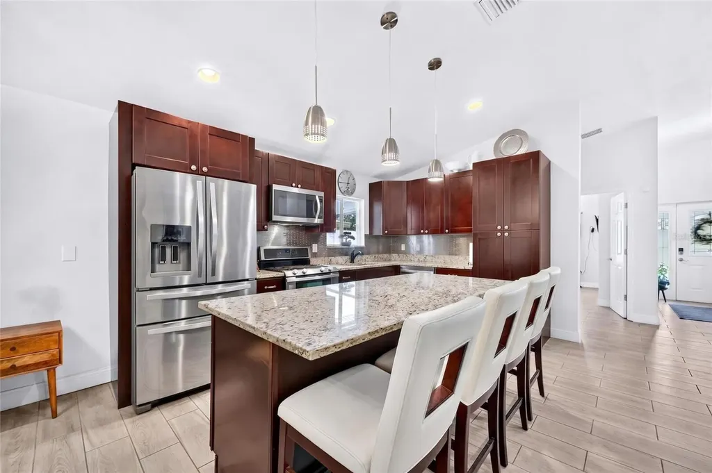 3227 W Spruce Street Tampa FL 33607