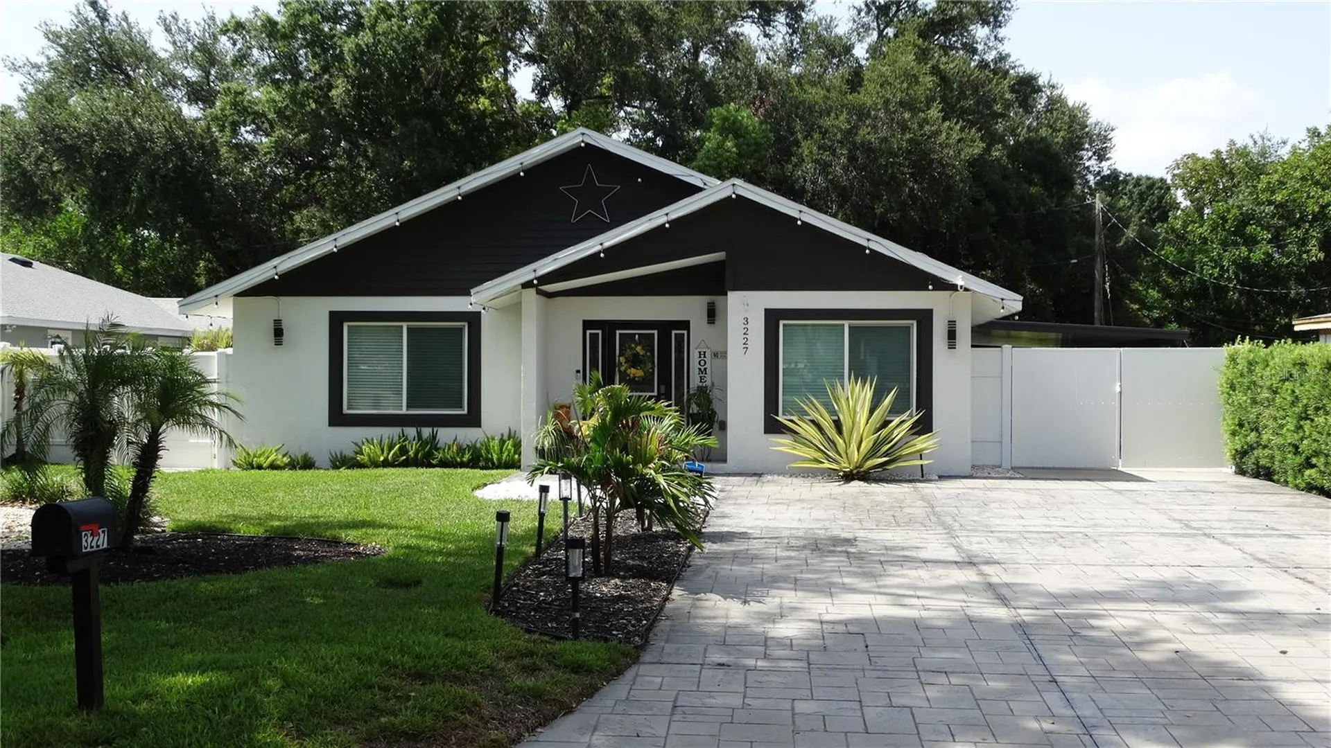 3227 W Spruce Street Tampa FL 33607