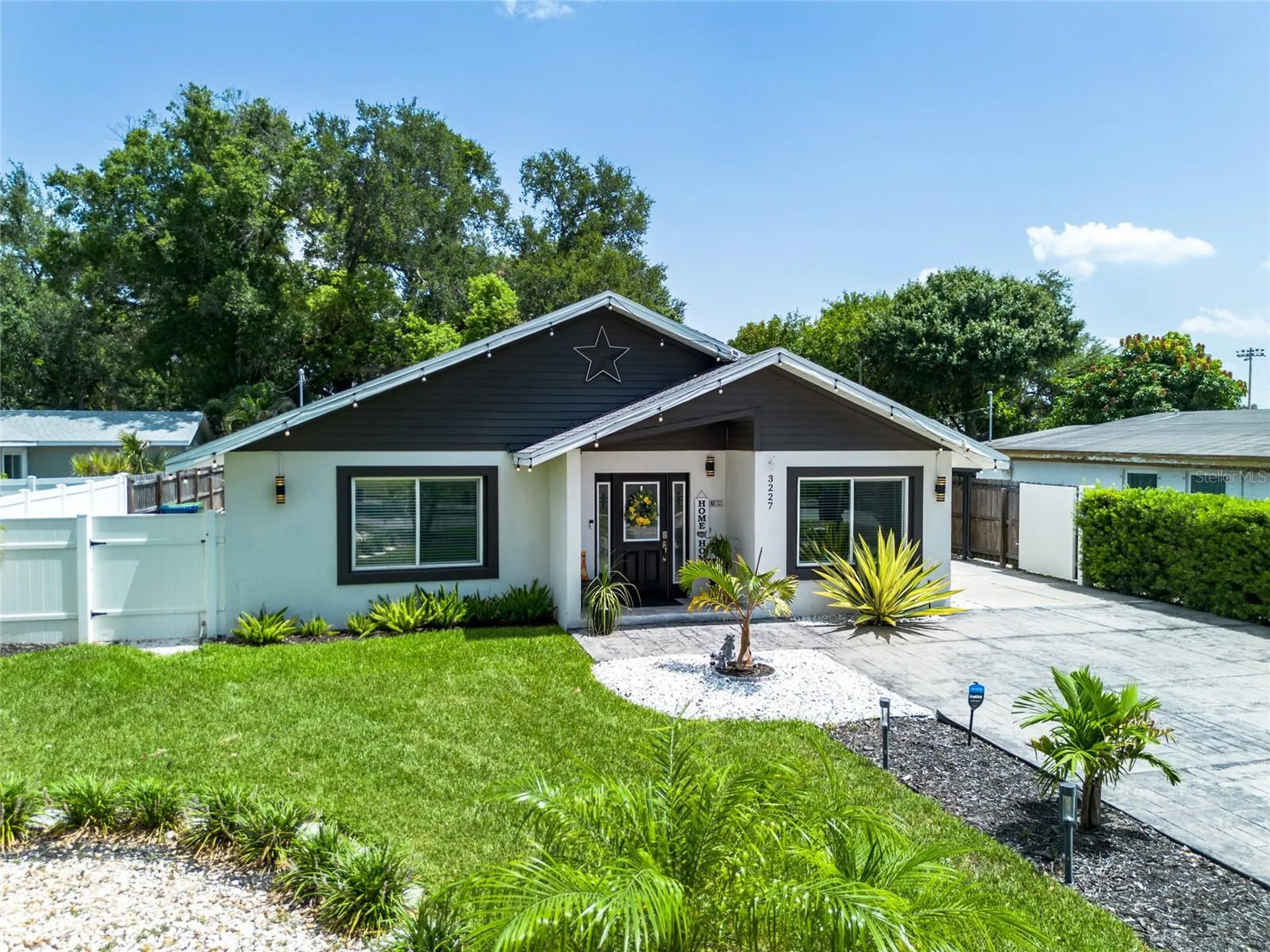 3227 W Spruce Street Tampa FL 33607