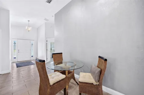 3227 W Spruce Street Tampa FL 33607