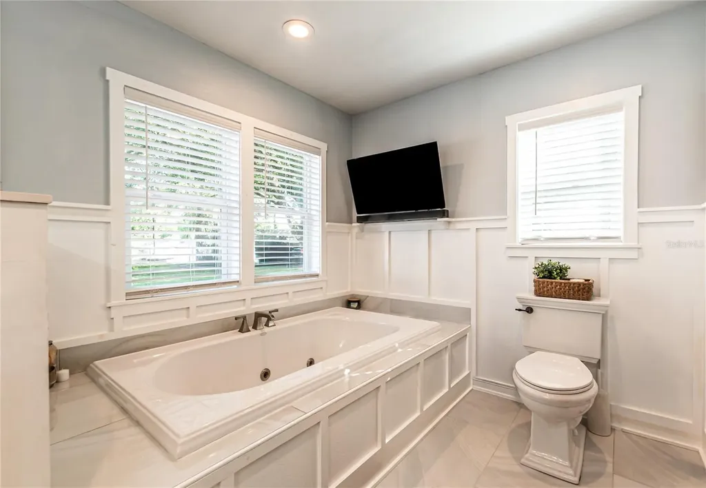 5725 14th Street Zephyrhills FL 33542