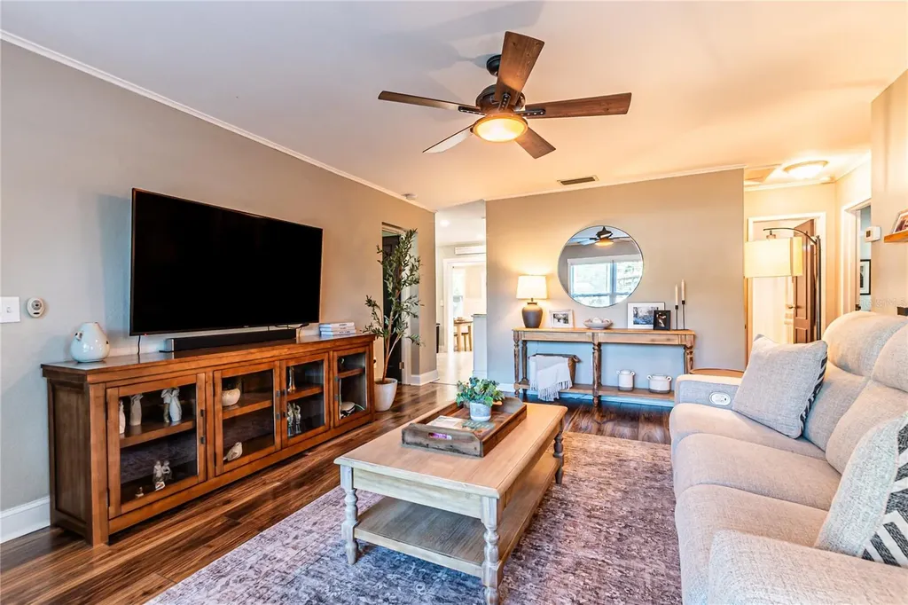 5725 14th Street Zephyrhills FL 33542