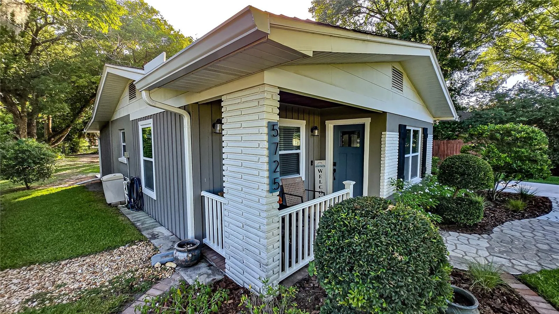 5725 14th Street Zephyrhills FL 33542