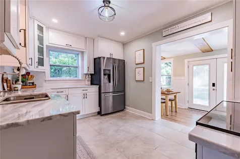 5725 14th Street Zephyrhills FL 33542
