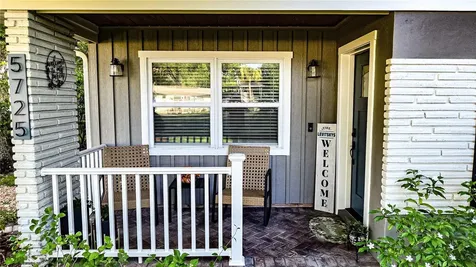 5725 14th Street Zephyrhills FL 33542