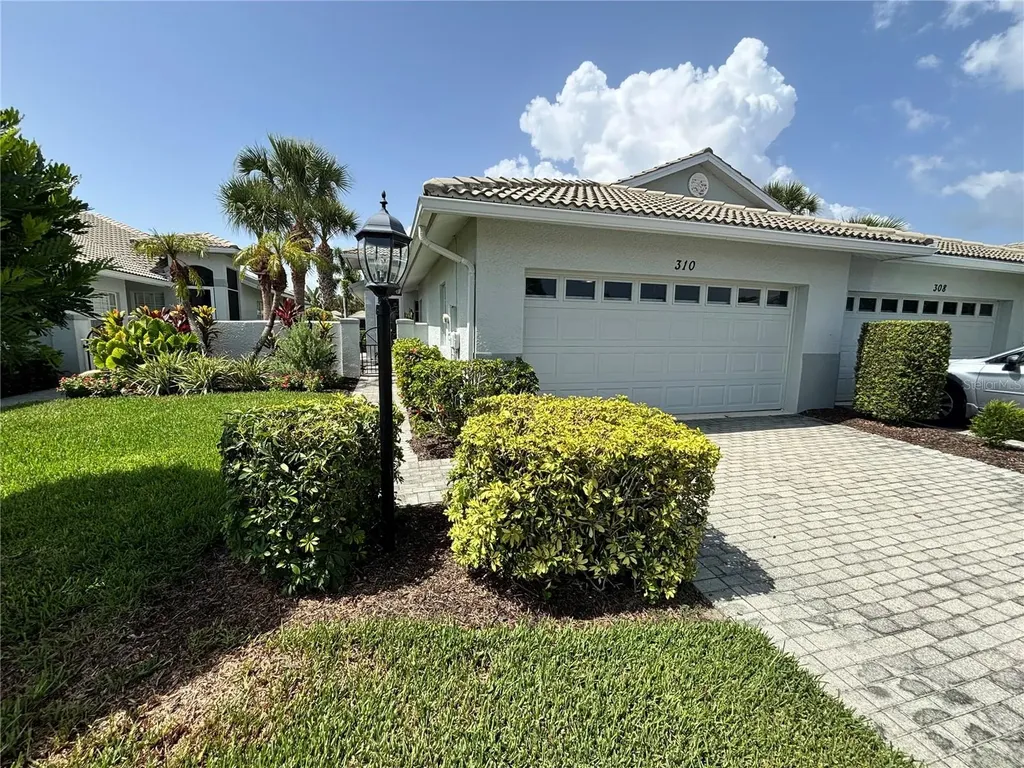 310 Reclinata Circle Venice FL 34292