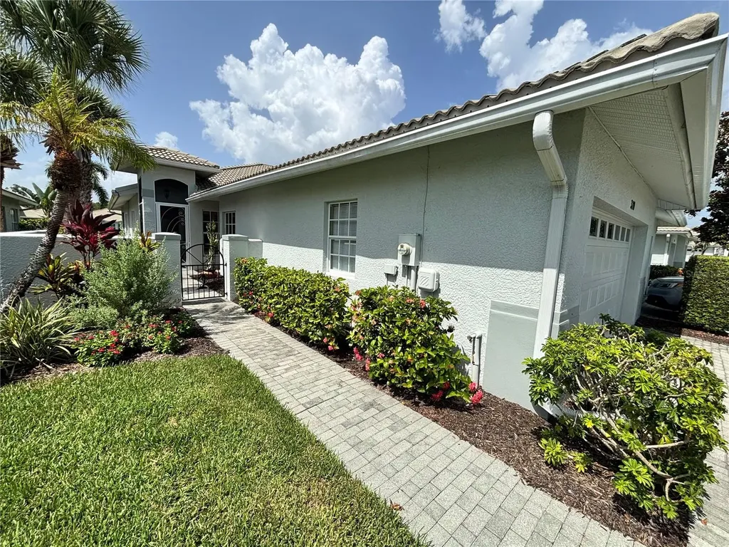 310 Reclinata Circle Venice FL 34292
