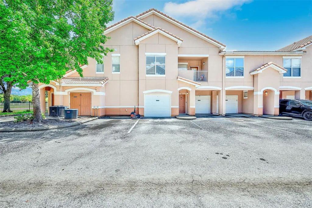18138 Villa Creek Drive Tampa FL 33647