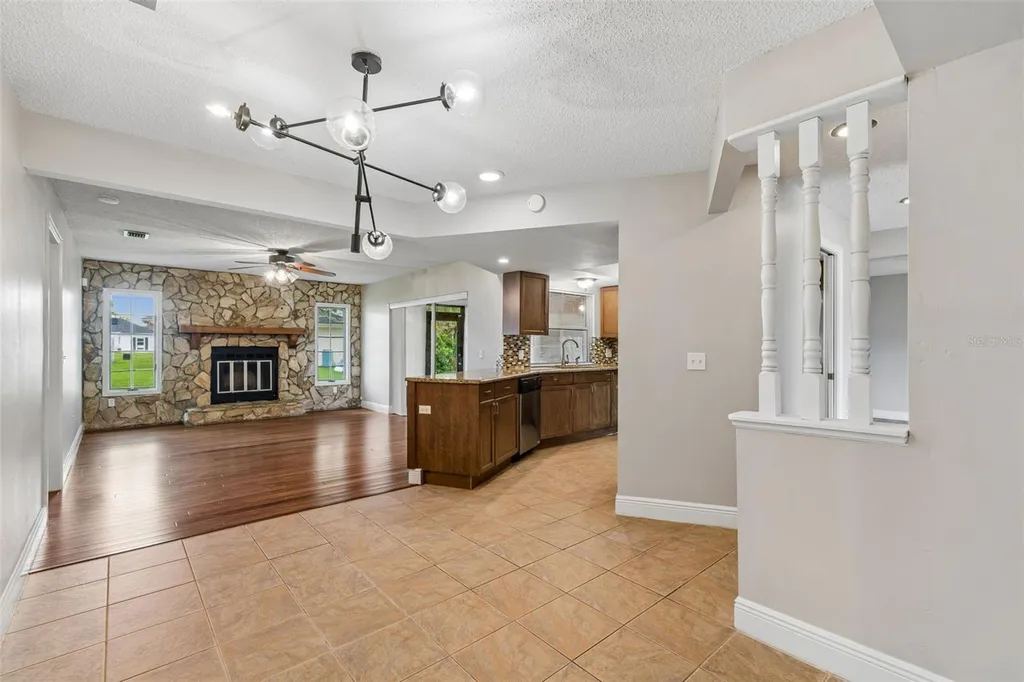 9237 Pebble Creek Drive Tampa FL 33647