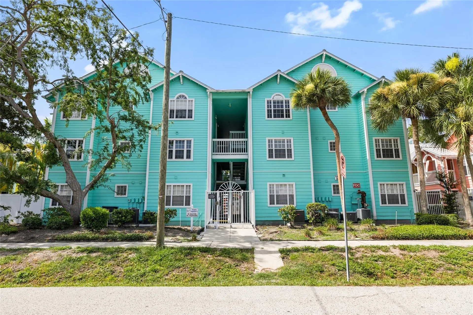 3002 W Cleveland Street Tampa FL 33609