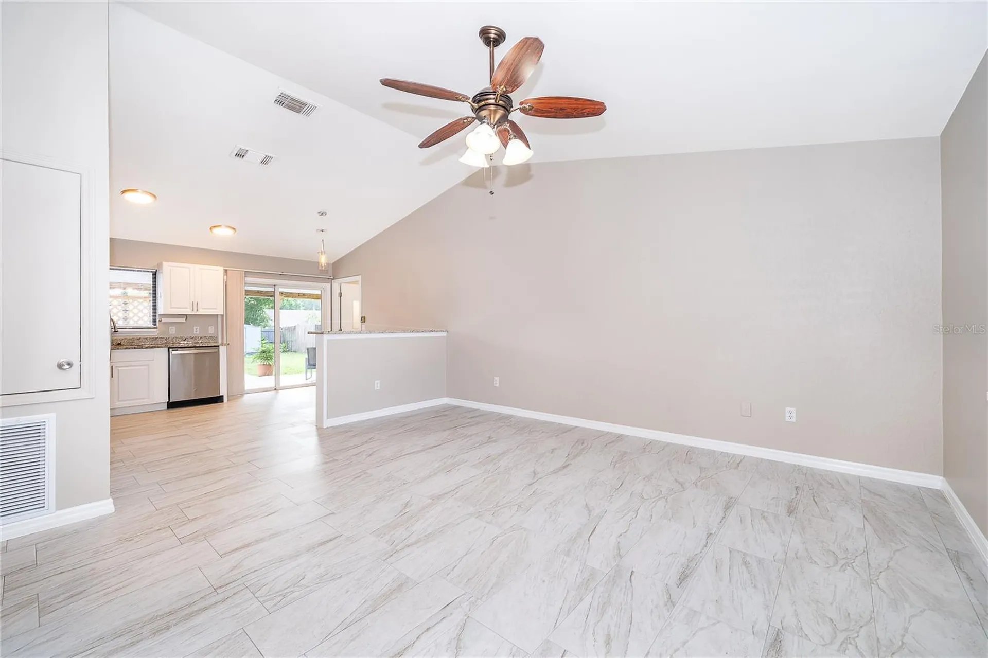 15 N Bulova Drive Apopka FL 32703