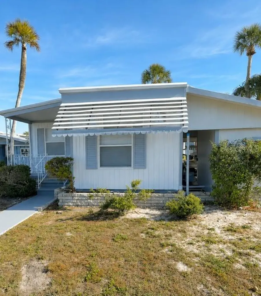 4851 W Gandy Boulevard Tampa FL 33611