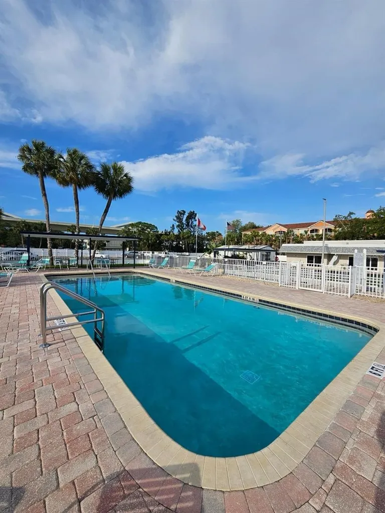 4851 W Gandy Boulevard Tampa FL 33611