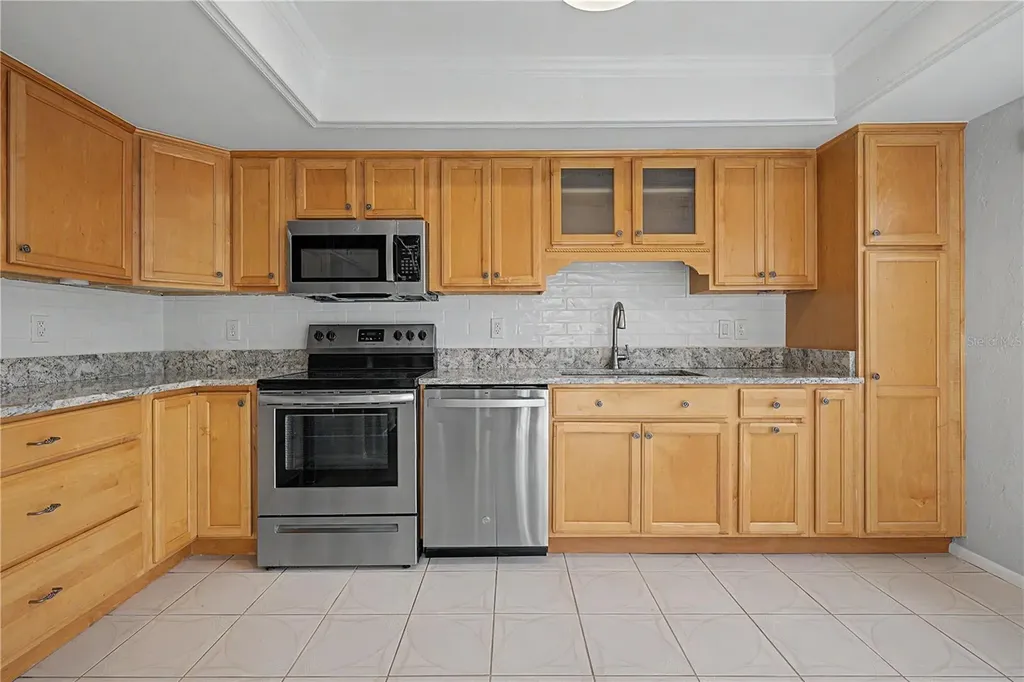 75 Poole Place Oldsmar FL 34677