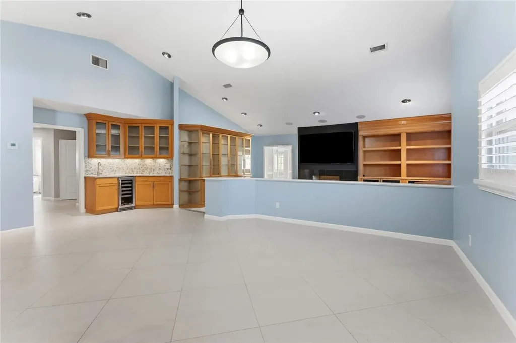 2708 W Osborne Avenue Tampa FL 33614