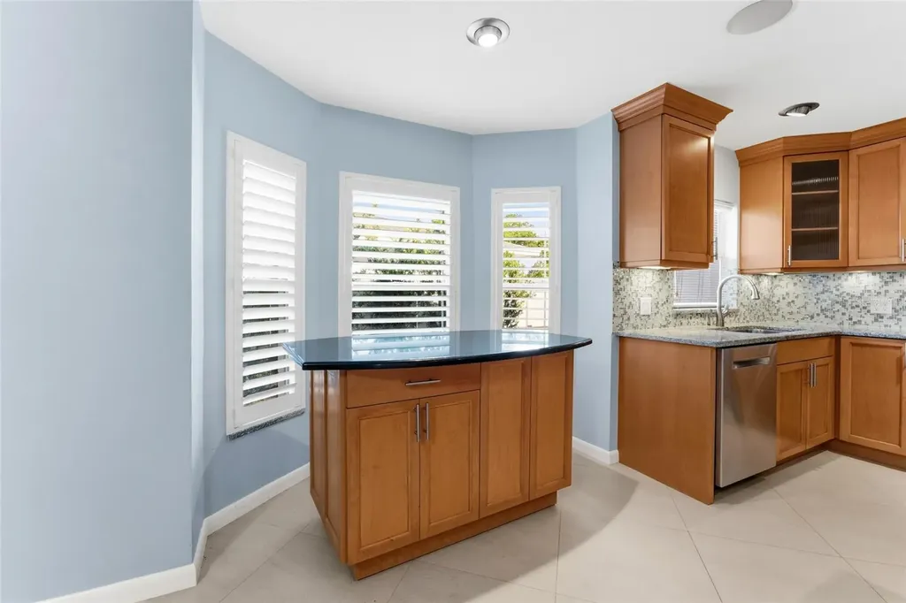 2708 W Osborne Avenue Tampa FL 33614
