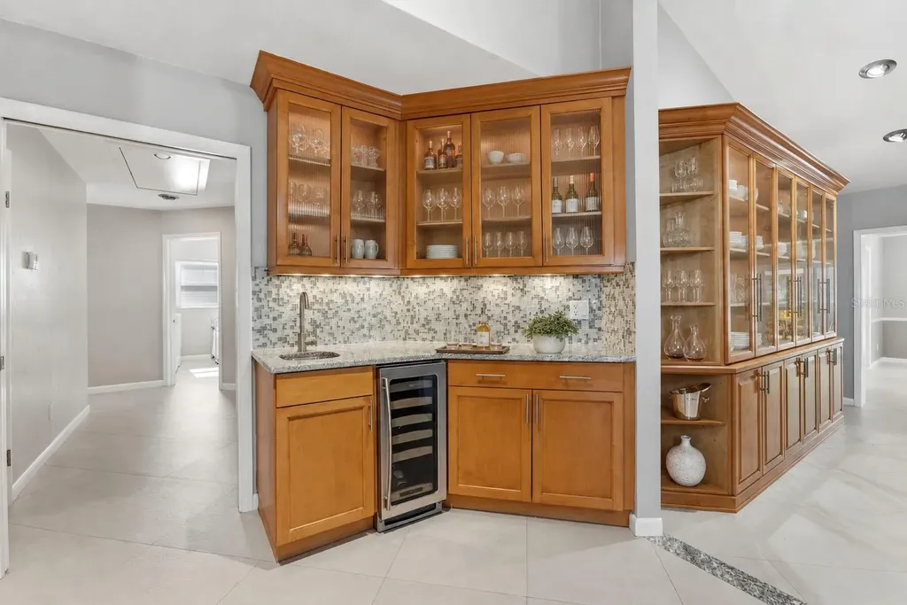 2708 W Osborne Avenue Tampa FL 33614