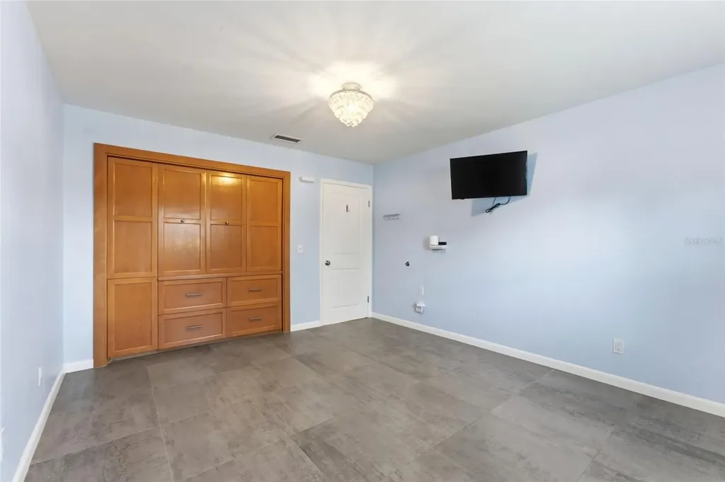 2708 W Osborne Avenue Tampa FL 33614