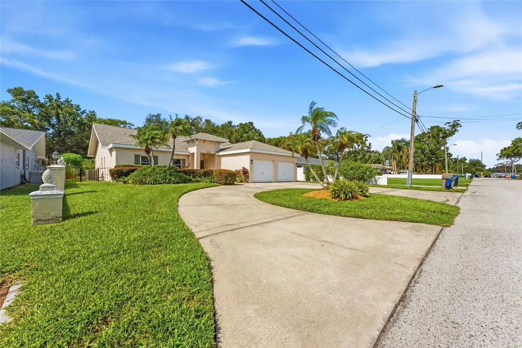 2708 W Osborne Avenue Tampa FL 33614