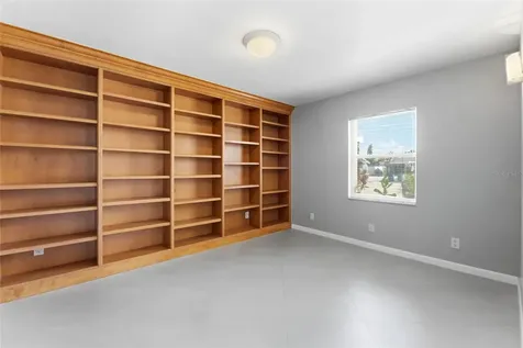 2708 W Osborne Avenue Tampa FL 33614