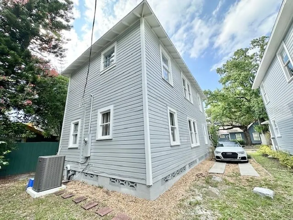 305 W 9th Street Sanford FL 32771