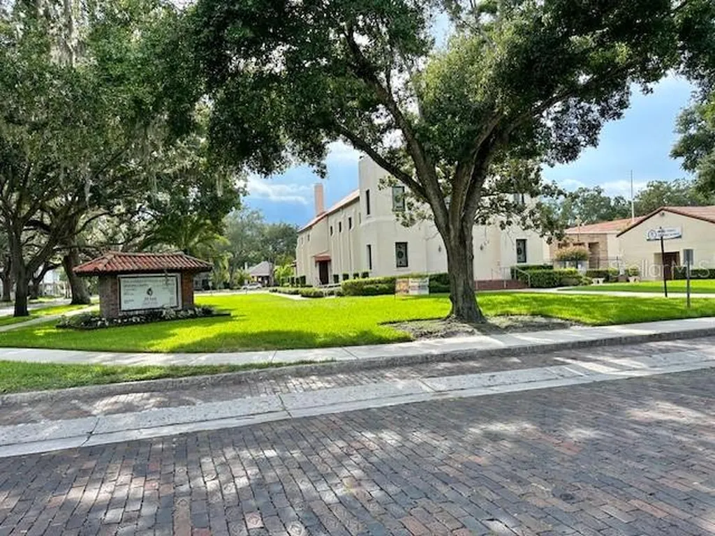 305 W 9th Street Sanford FL 32771