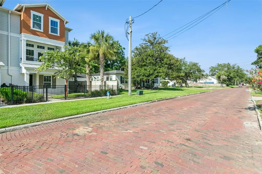 1012 E Marks Street Orlando FL 32803