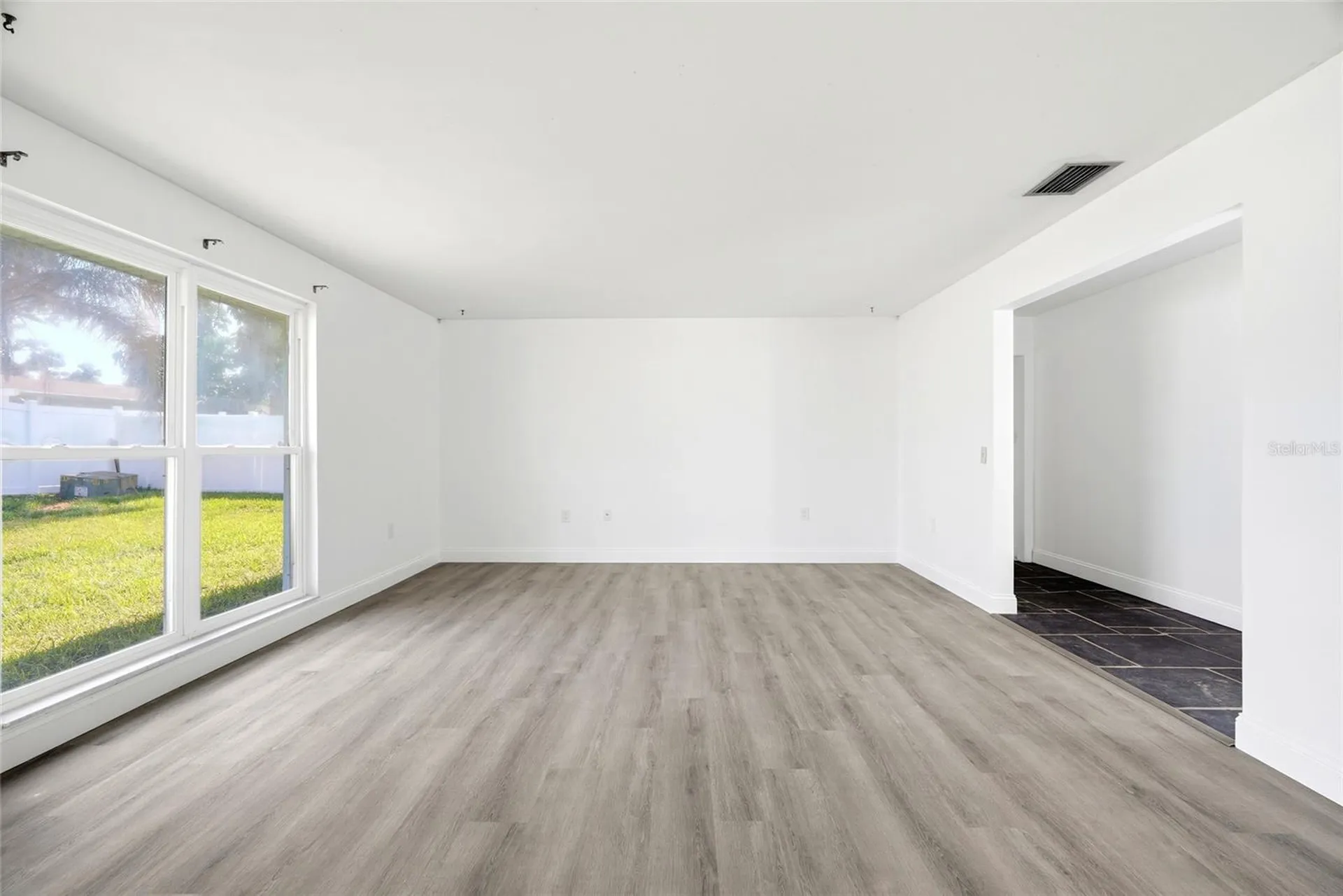 2022 Tanglewood Drive NE St Petersburg FL 33702