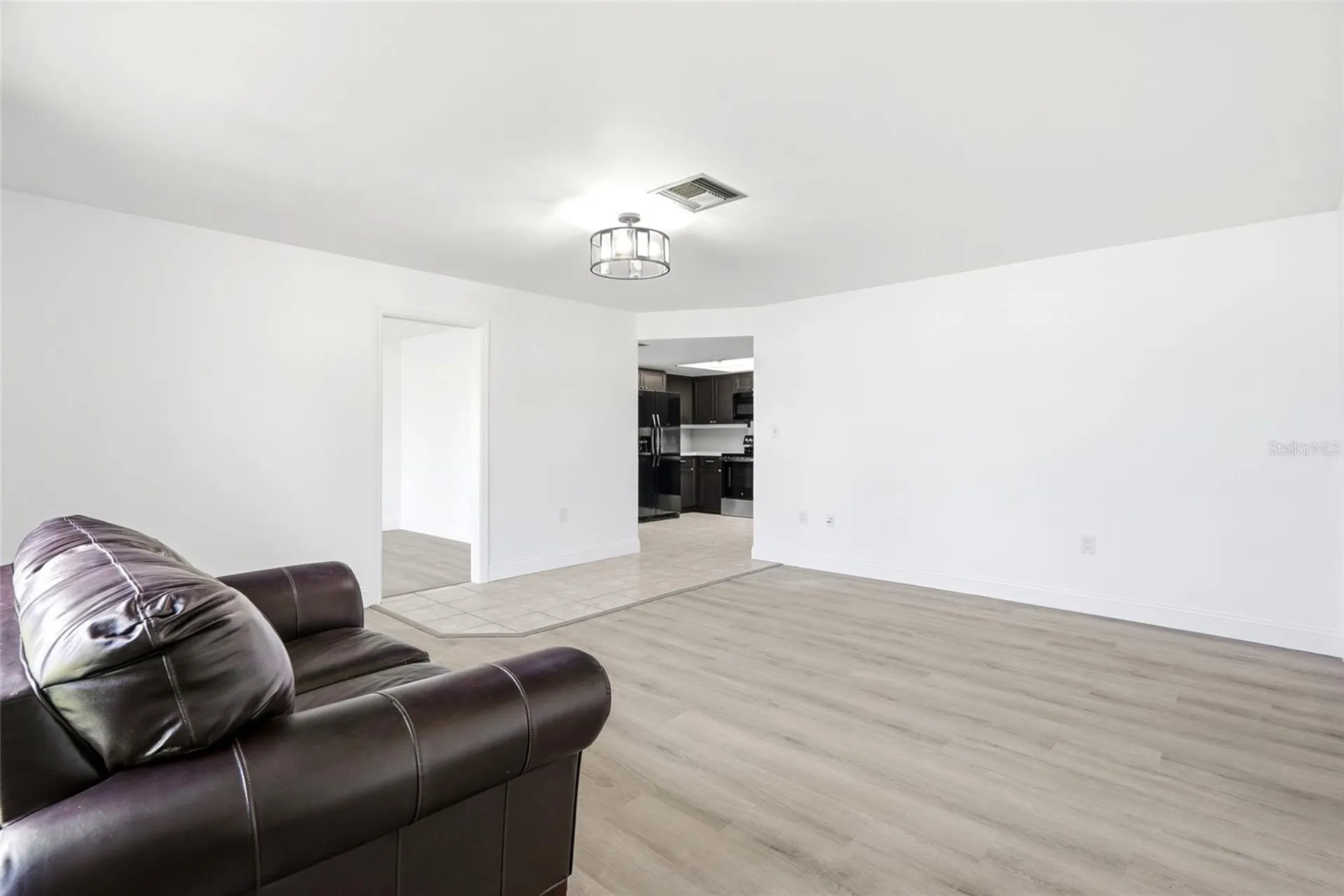 2022 Tanglewood Drive NE St Petersburg FL 33702