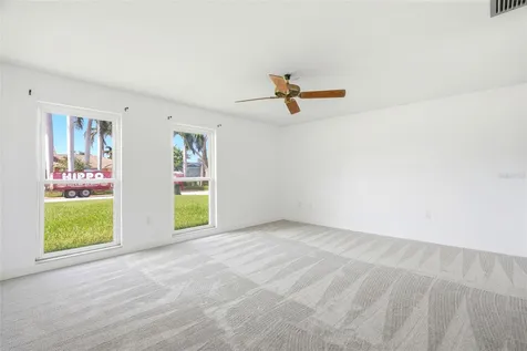 2022 Tanglewood Drive NE St Petersburg FL 33702
