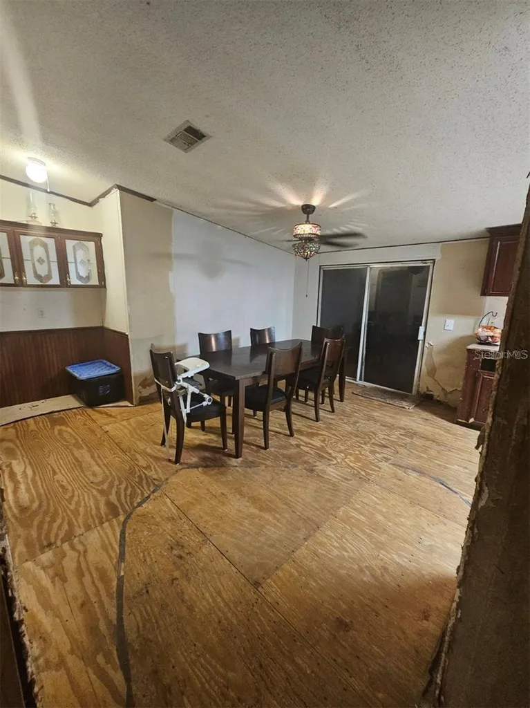 18111 SE 24th Street Silver Springs FL 34488