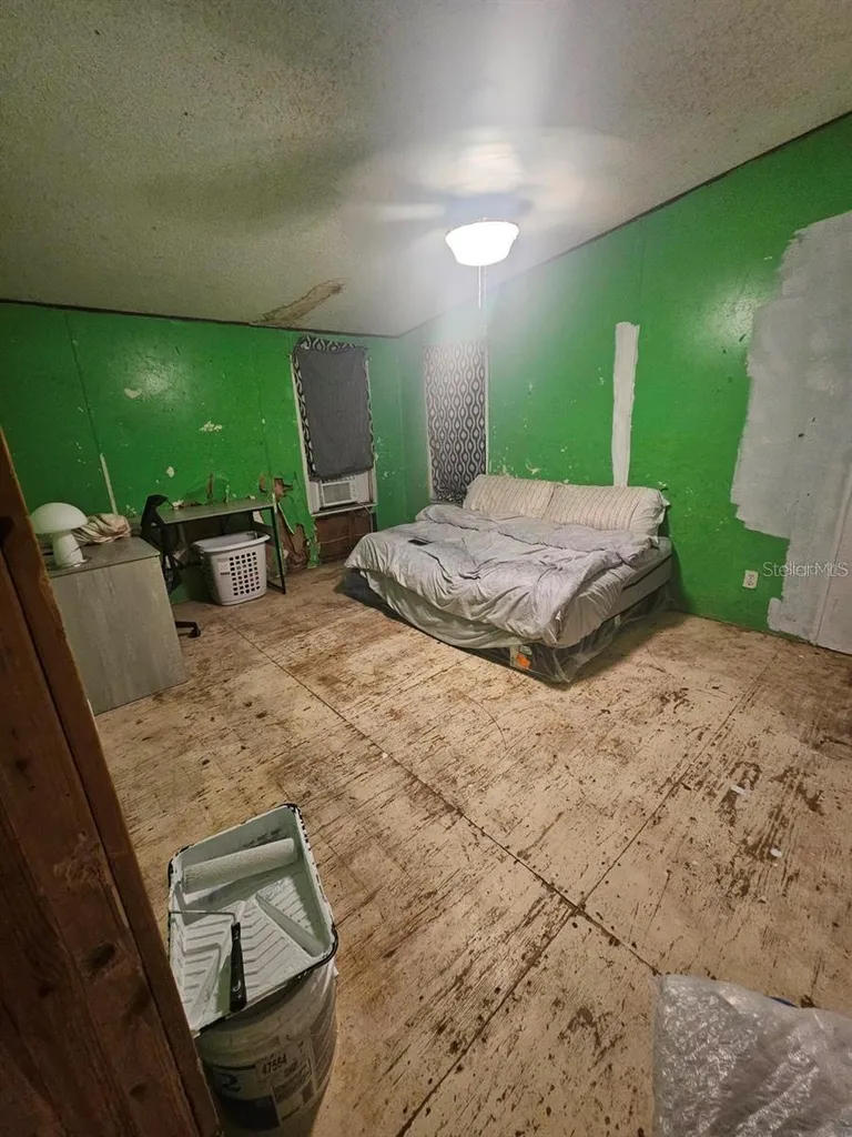 18111 SE 24th Street Silver Springs FL 34488