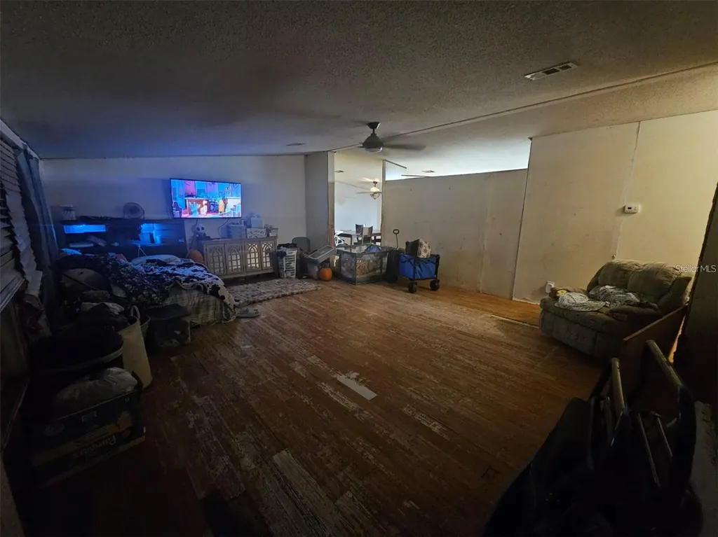 18111 SE 24th Street Silver Springs FL 34488