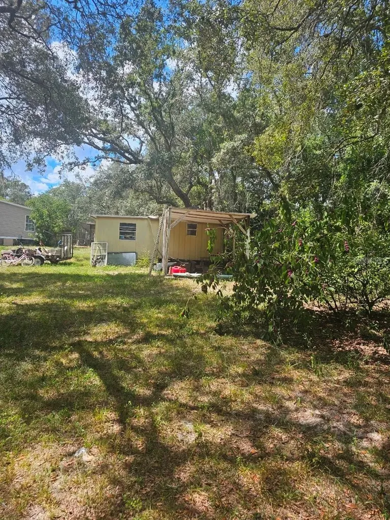 18111 SE 24th Street Silver Springs FL 34488