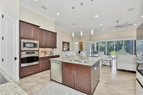 7121 Hatpin Loop Wesley Chapel FL 33545