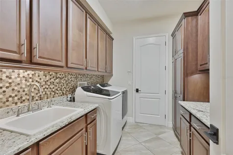 7121 Hatpin Loop Wesley Chapel FL 33545
