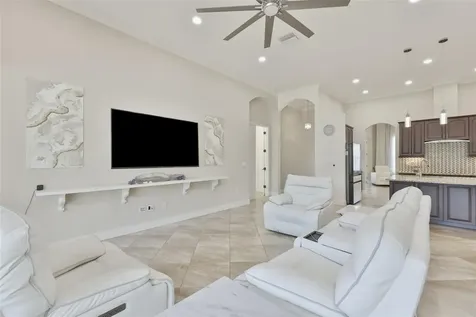 7121 Hatpin Loop Wesley Chapel FL 33545