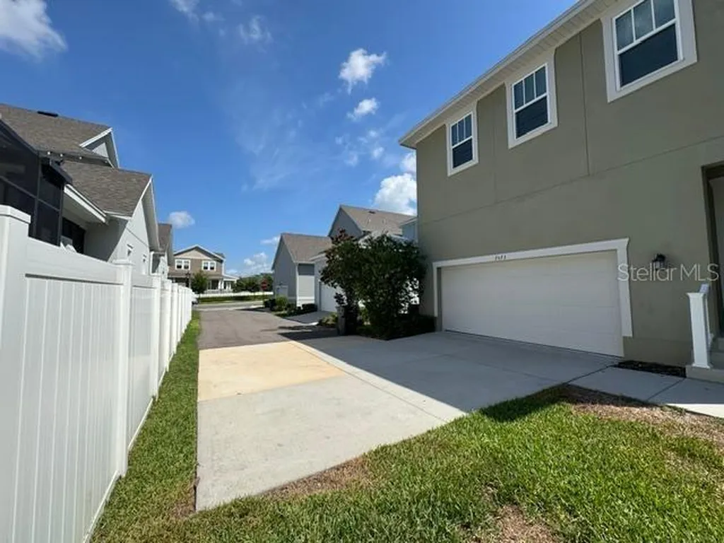 7573 Estuary Lake Loop Celebration FL 34747
