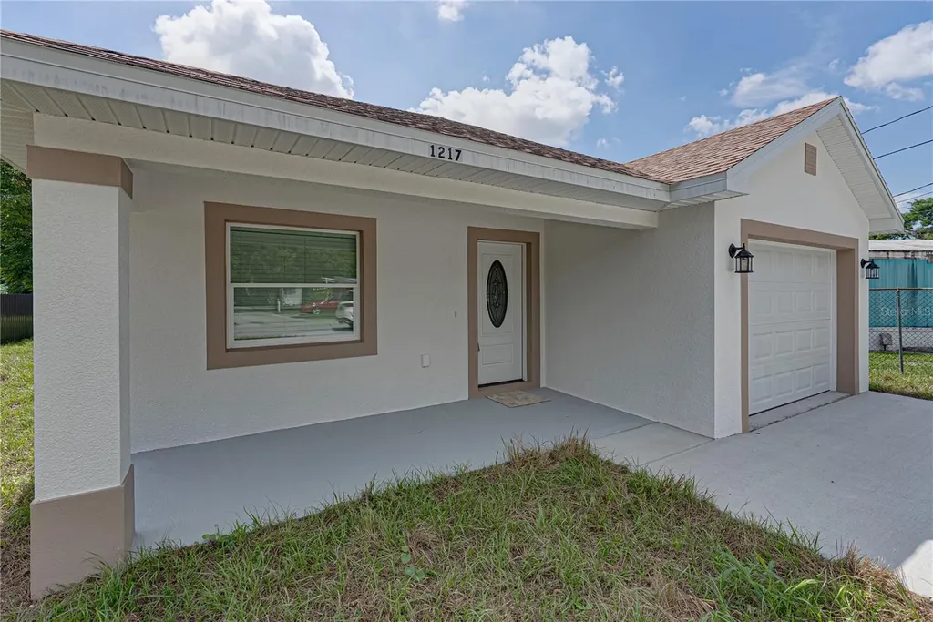 1217 Plant Avenue Lakeland FL 33805