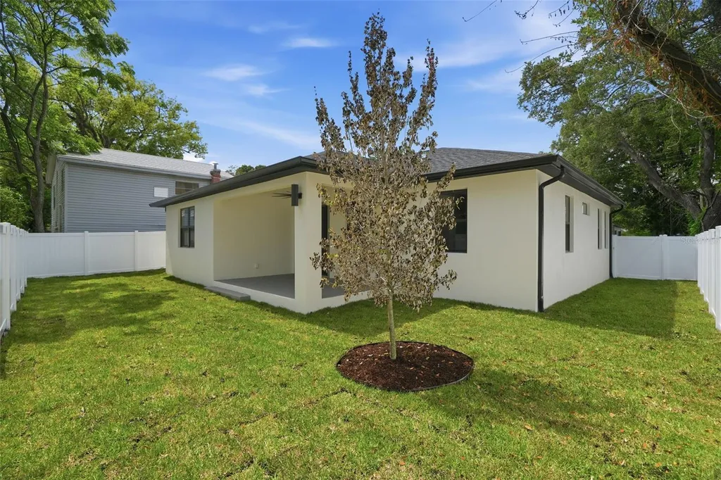 1013 E 22nd Avenue Tampa FL 33605