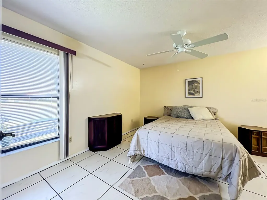 62 Lakepointe Circle Kissimmee FL 34743