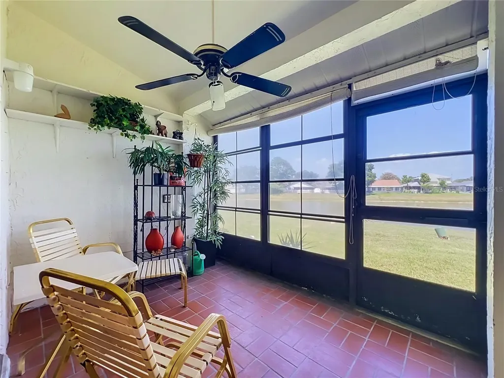 62 Lakepointe Circle Kissimmee FL 34743