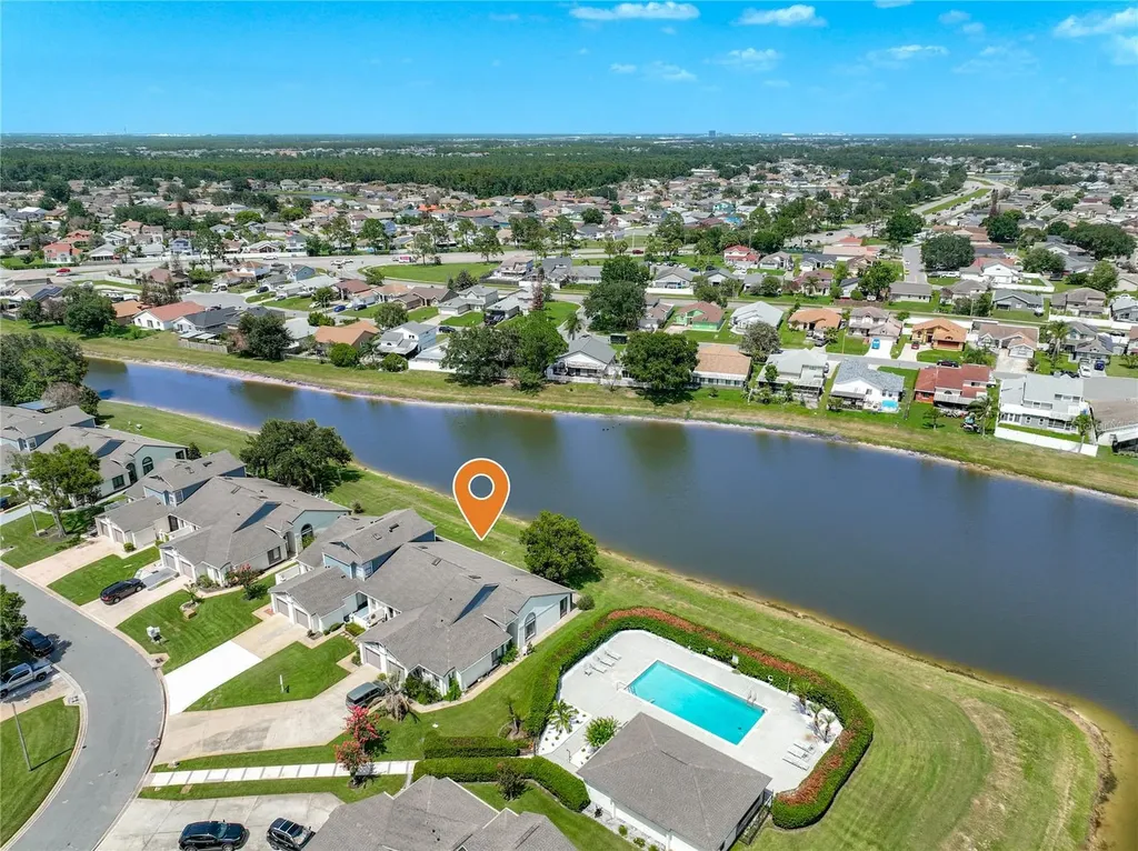 62 Lakepointe Circle Kissimmee FL 34743