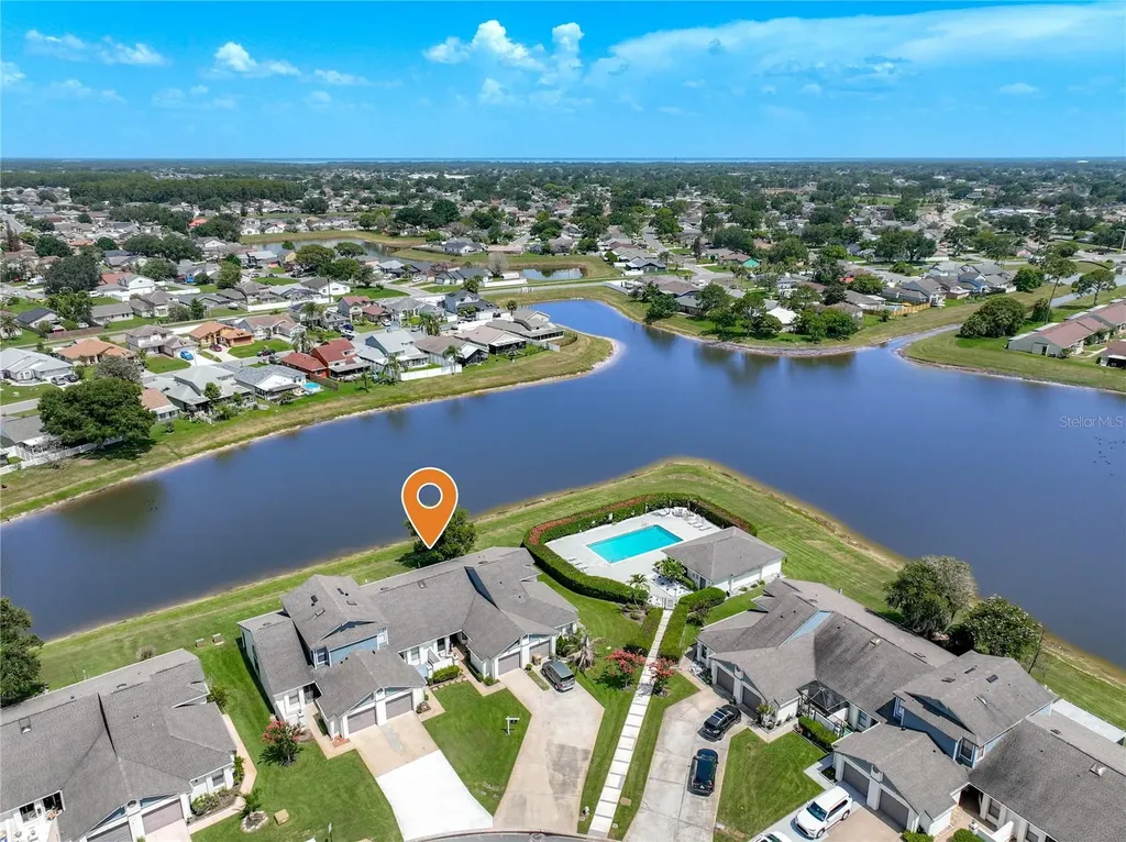 62 Lakepointe Circle Kissimmee FL 34743