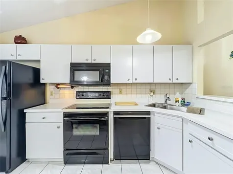 62 Lakepointe Circle Kissimmee FL 34743